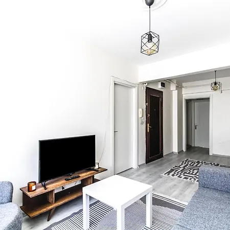 Bright And Chic In Beyoglu *